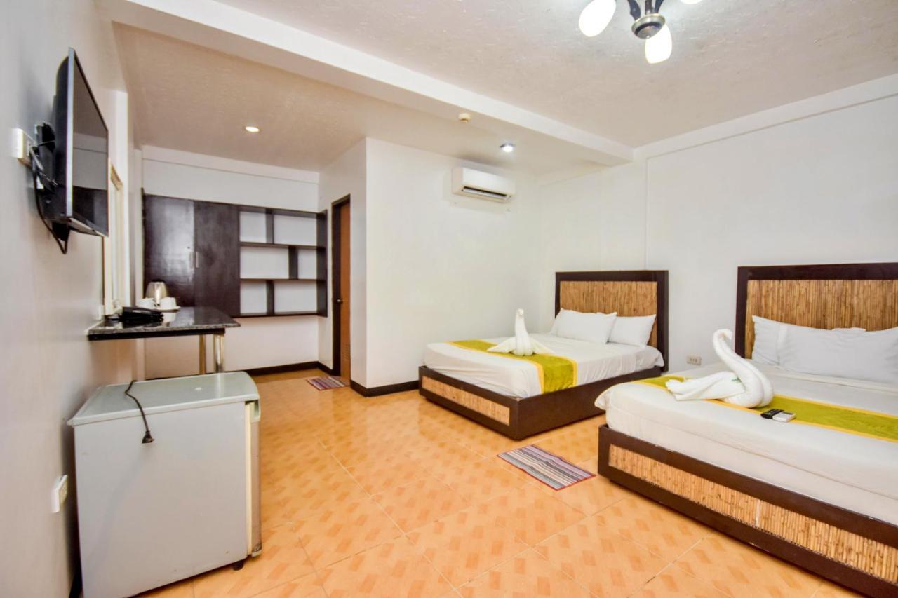 Bamboo Beach Resort & Restaurant Manoc-Manoc Экстерьер фото