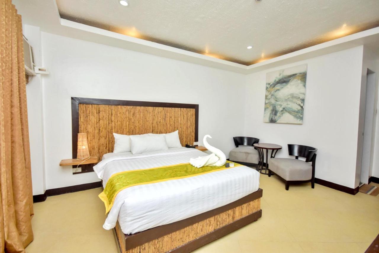 Bamboo Beach Resort & Restaurant Manoc-Manoc Экстерьер фото