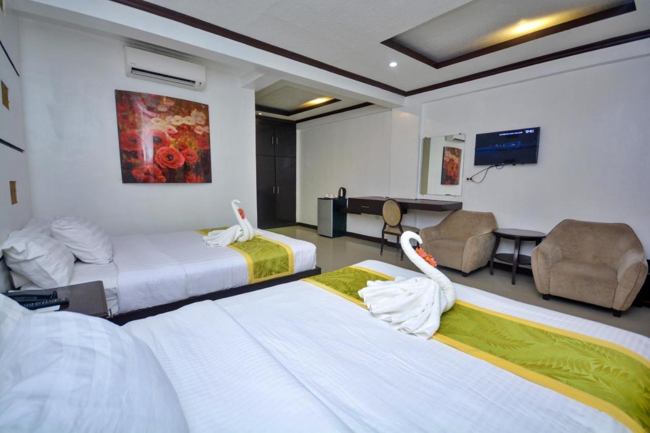 Bamboo Beach Resort & Restaurant Manoc-Manoc Экстерьер фото