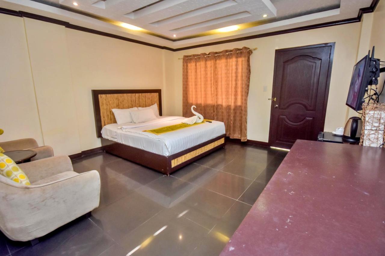 Bamboo Beach Resort & Restaurant Manoc-Manoc Экстерьер фото