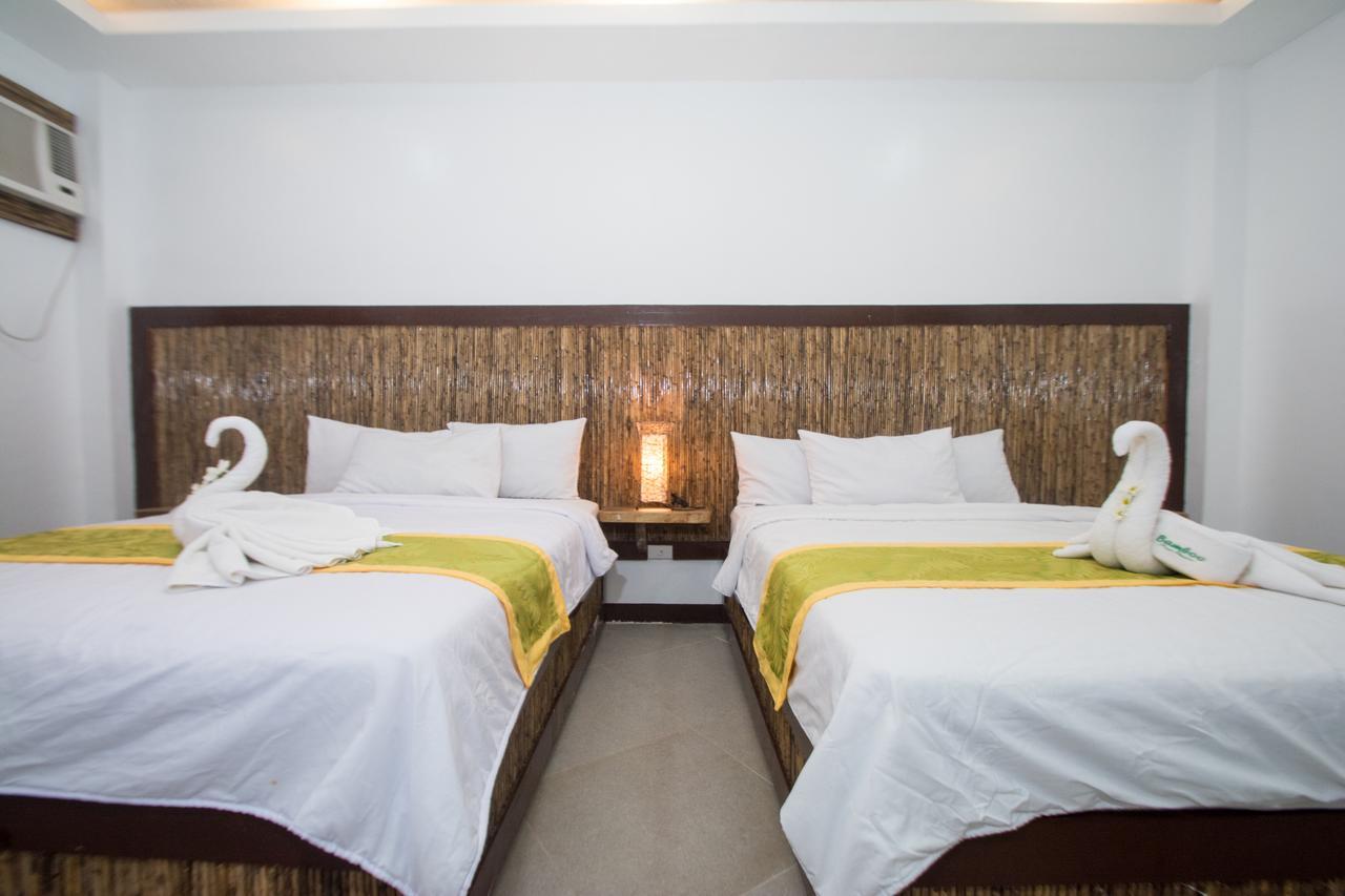 Bamboo Beach Resort & Restaurant Manoc-Manoc Экстерьер фото