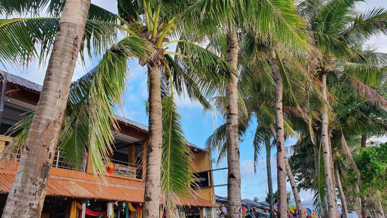 Bamboo Beach Resort & Restaurant Manoc-Manoc Экстерьер фото